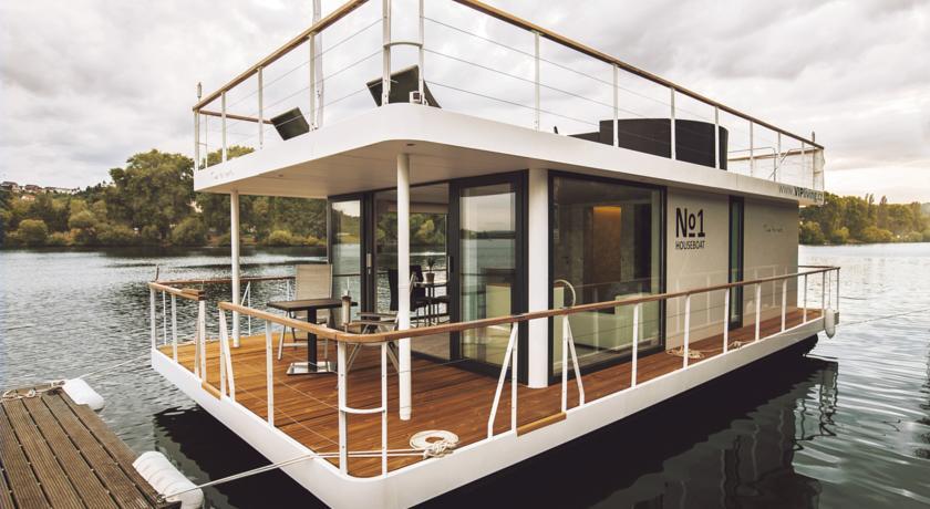 Vipliving Houseboat Hotel Praga Exterior foto